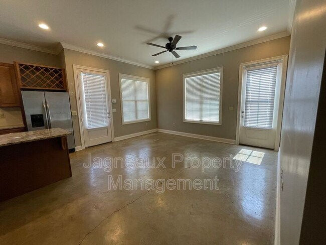 Building Photo - 107 Hargrave Dr