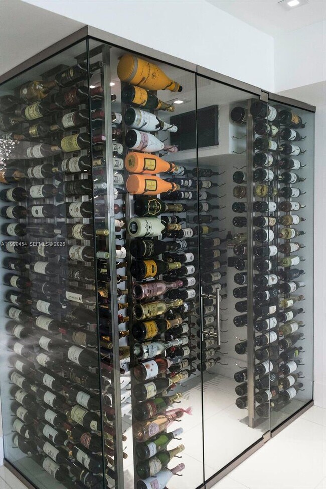 Building Photo - 16275 Collins Ave