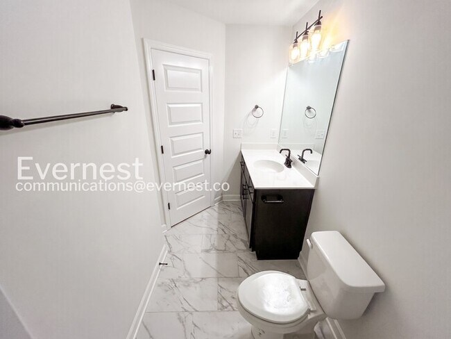 Building Photo - Modern Living Awaits in Antioch with Garage/ 3 beds & 2.5 baths / Available now!