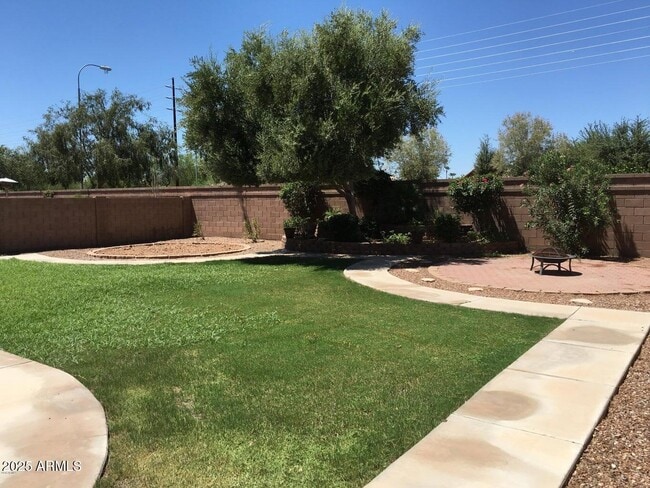 Building Photo - 200 W Flamingo Dr