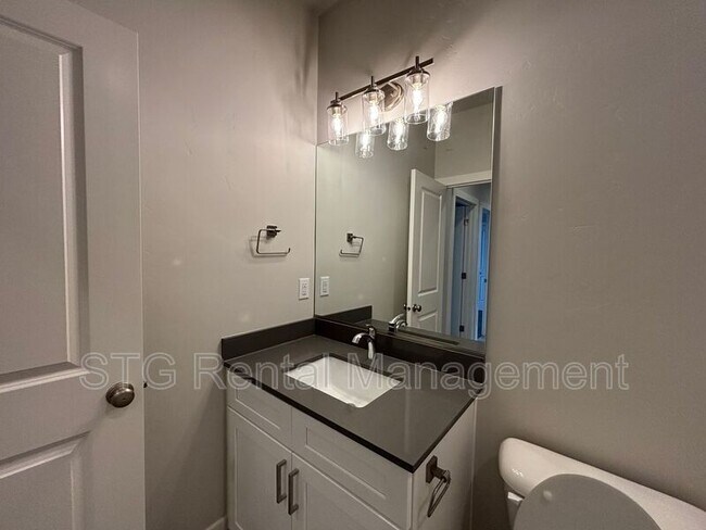 Building Photo - 1073 S 4380 W