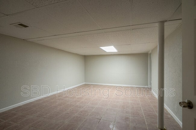 Building Photo - 1404 N Pearl Dr