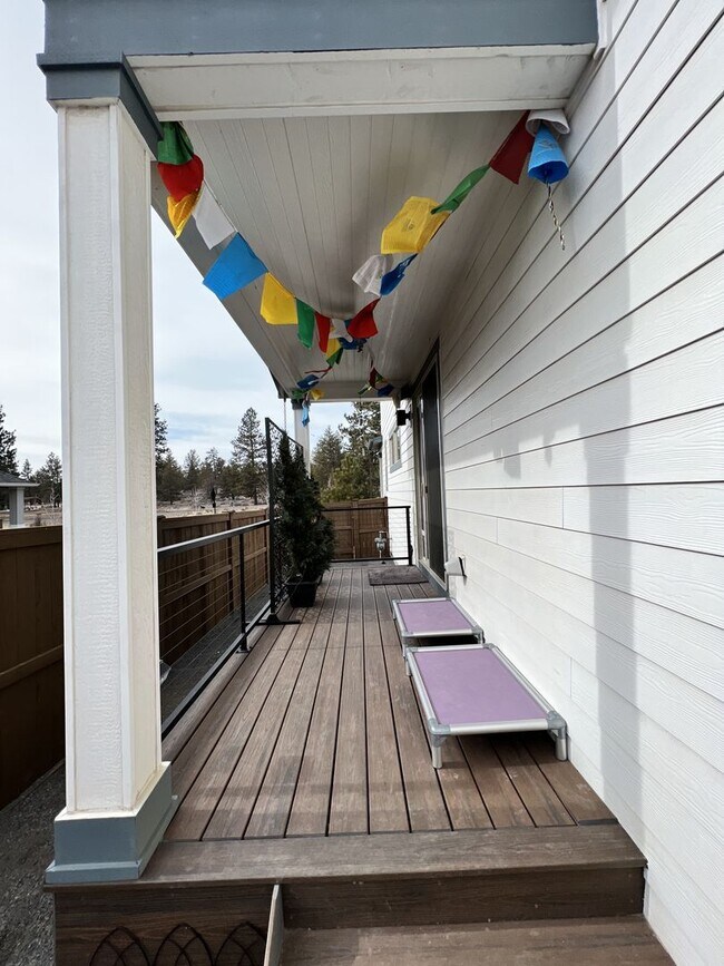 Building Photo - 3 bedroom 2.5 bath home in The Bridges, wi...