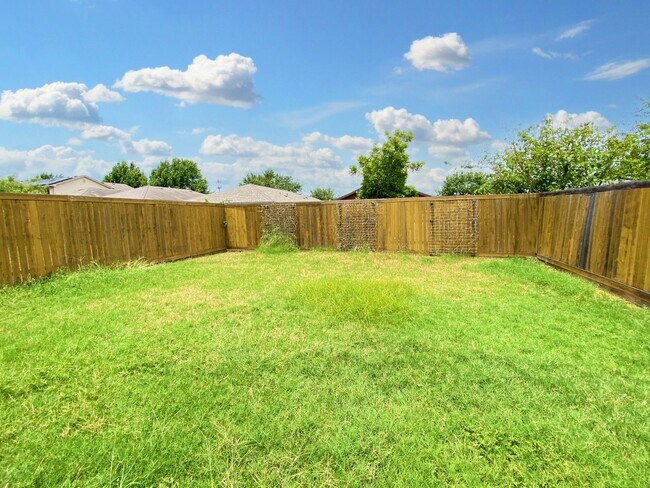 Building Photo - Spacious 4 Bed 3 Bath Rental with Modern Touches in Austin