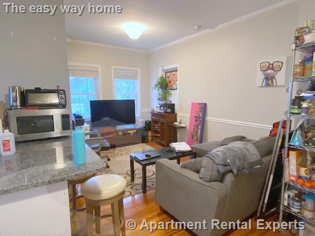 Building Photo - 519 Main St