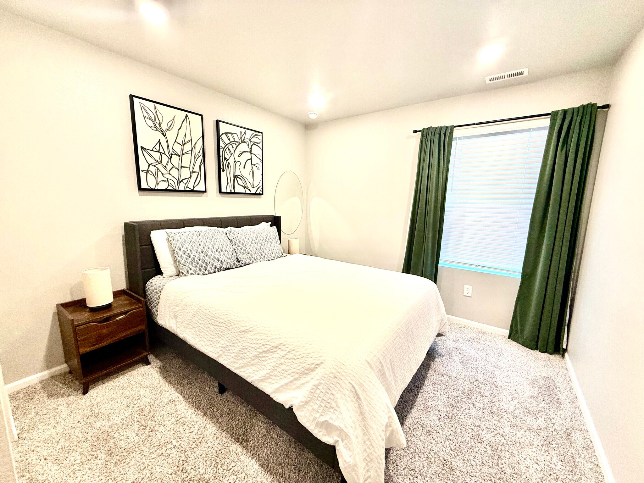 Building Photo - 12248 Dairy St