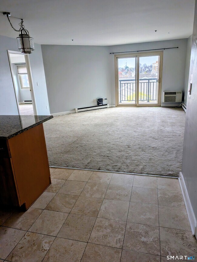 Building Photo - 104 North St