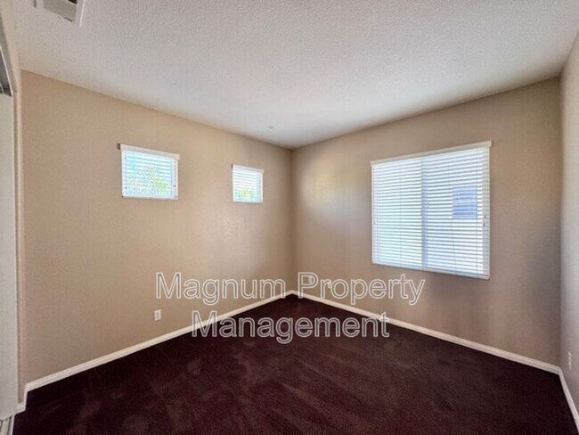 Building Photo - 45632 Corte Royal