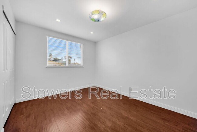 Building Photo - 40232 San Sebastian Pl