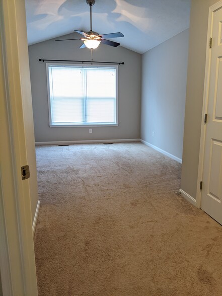 Building Photo - 1517 Meadowbrook Blvd