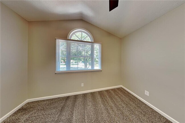 Building Photo - 141 Orchard Dr