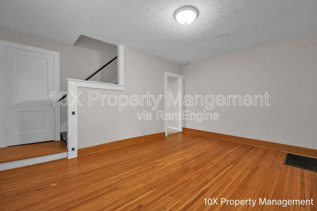 Building Photo - 454 E Tompkins St