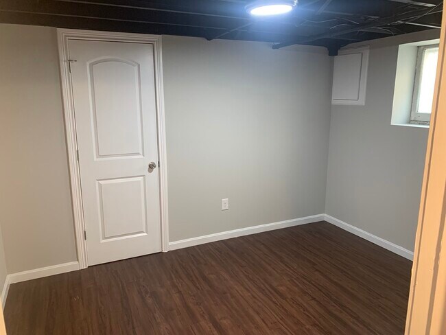 Building Photo - 920 Keswick Blvd