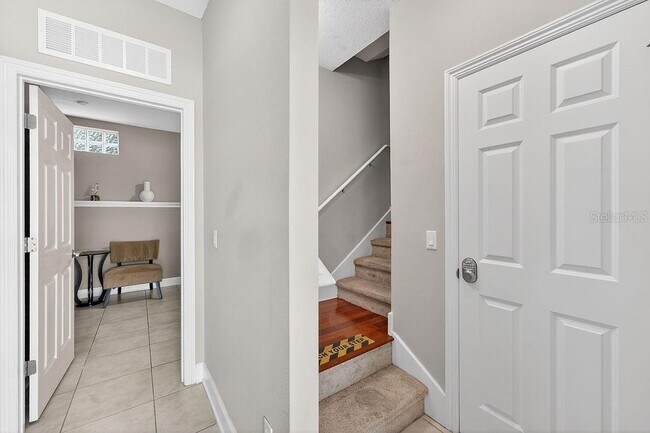 Building Photo - 14525 Damai Ln