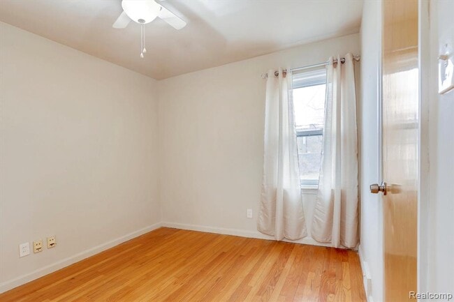Building Photo - 22780 Courtland Ave