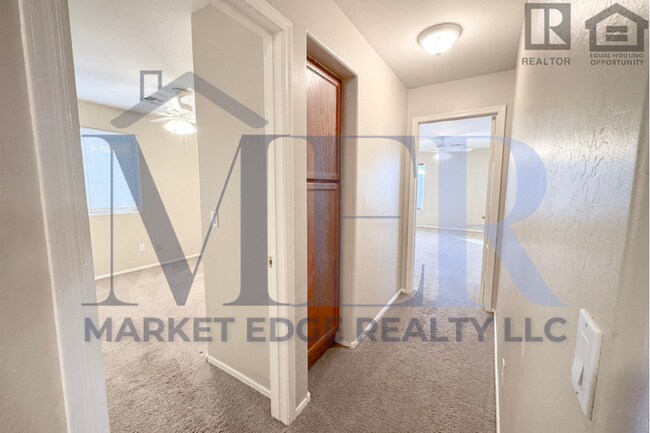 Building Photo - 3Bed/2Bath Home at Northern/107th Ave! $199 MOVE-IN SPECIAL! Ready for Immediate Move-In!