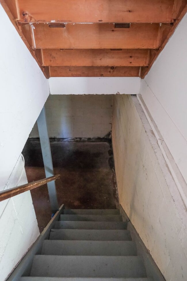 Building Photo - Must See Ranch Single Family Home