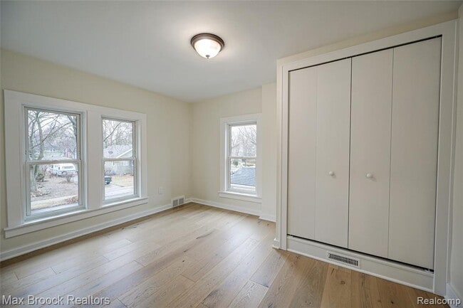 Building Photo - 409 Baldwin Ave