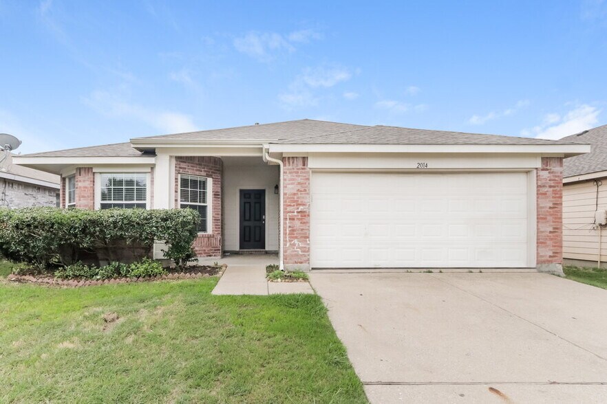 Primary Photo - 2014 Gardenia Dr
