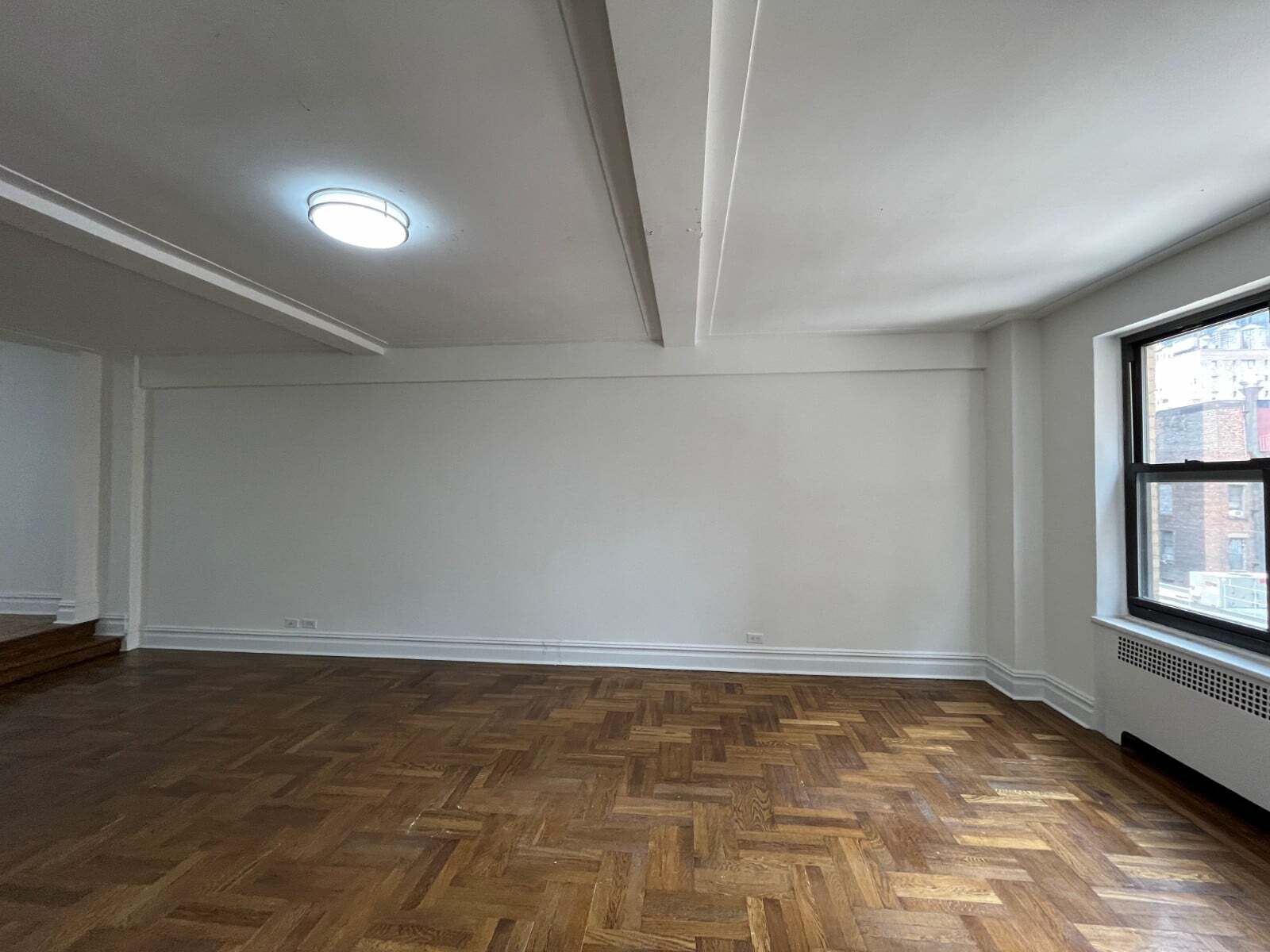 Building Photo - 137 E 38th St