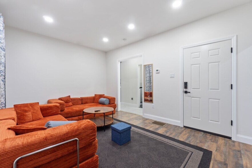 Building Photo - 92 Stuyvesant Ave