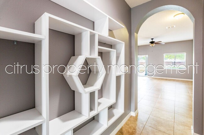 Building Photo - 3813 Black Spruce Ln