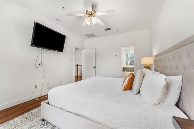 Building Photo - 5803 Hudson St