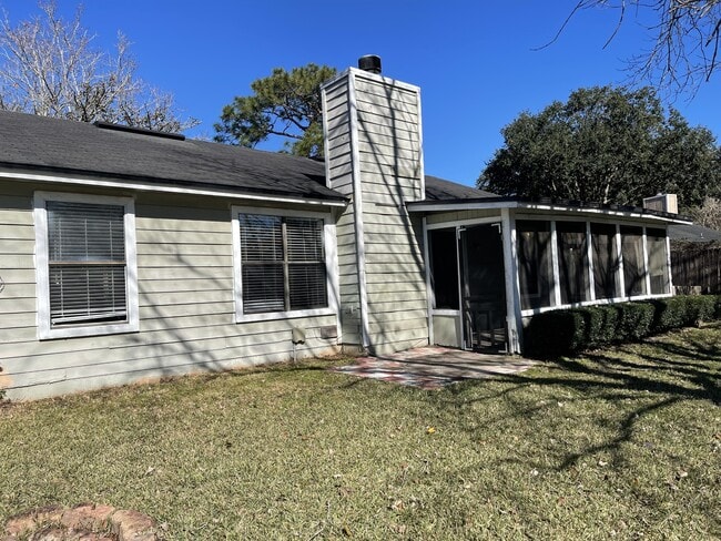 Building Photo - 3638 Lumberjack Cir N