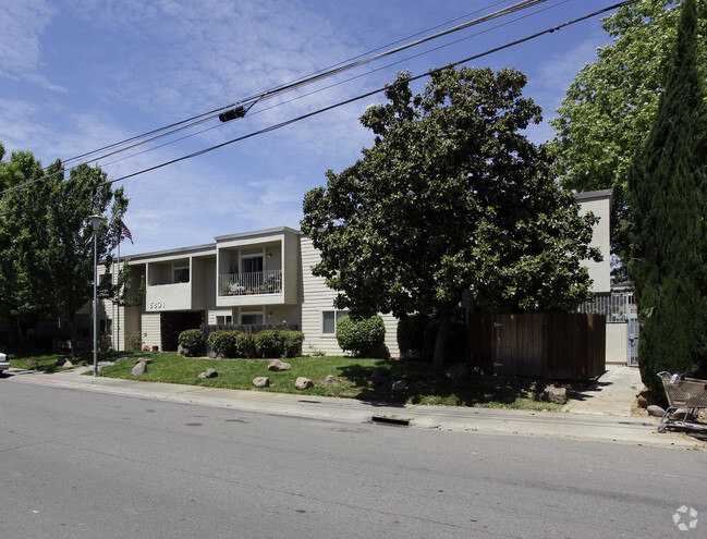 Building Photo - Sutter Place