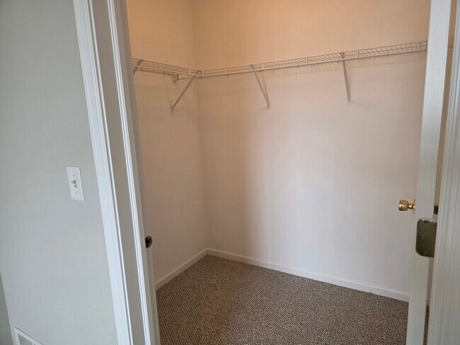 Building Photo - 234 Bertram Dr