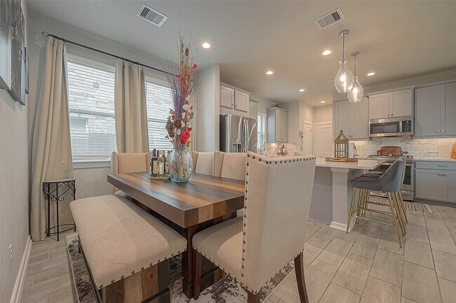 Building Photo - 23611 Blackhaw Blossom Ln
