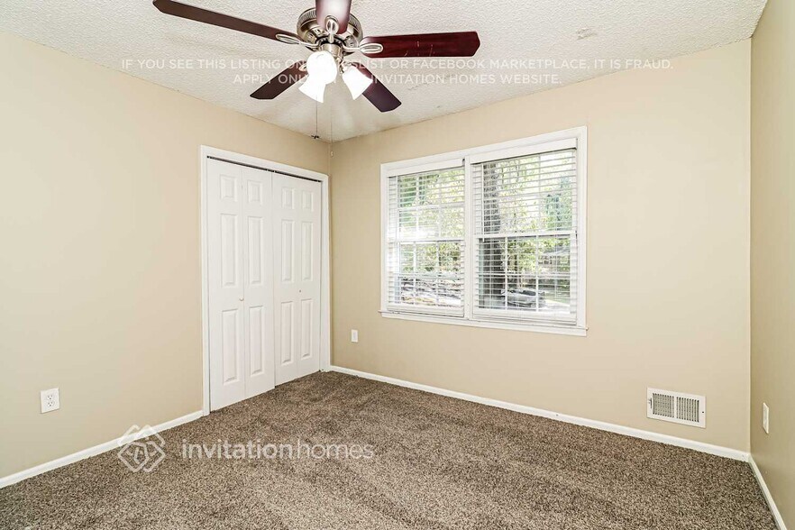 Building Photo - 2481 W Bridge Pl