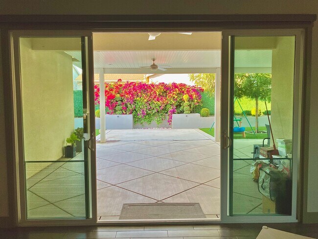 Building Photo - 9207 Manor Forest Ln