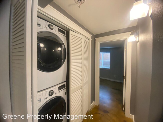 Building Photo - 3 br, 2 bath House - 1222 9th Ave SE
