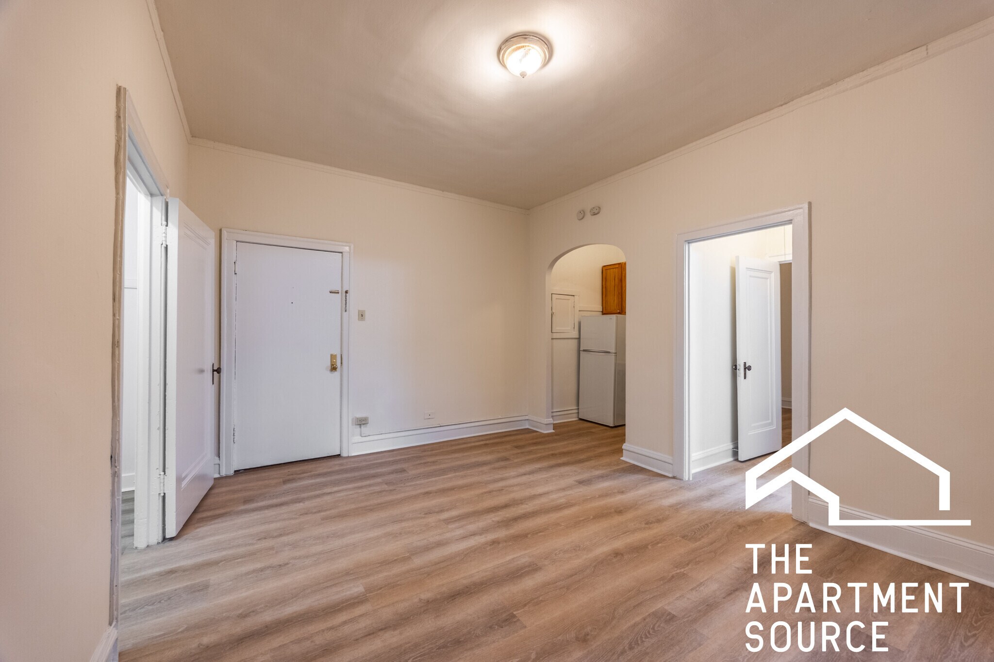 Building Photo - 2532 N Sawyer Ave