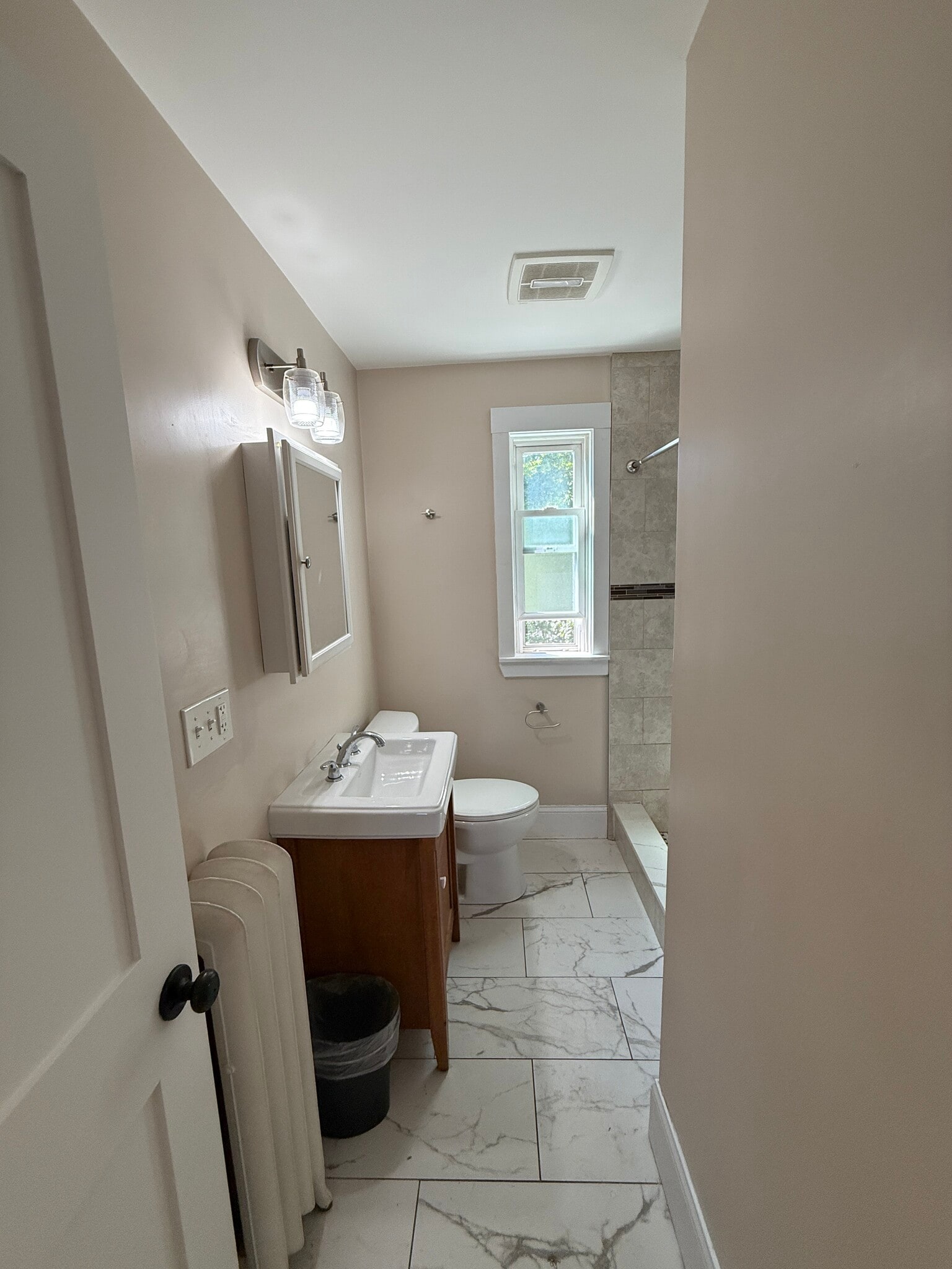 Building Photo - 22 Mansfield St