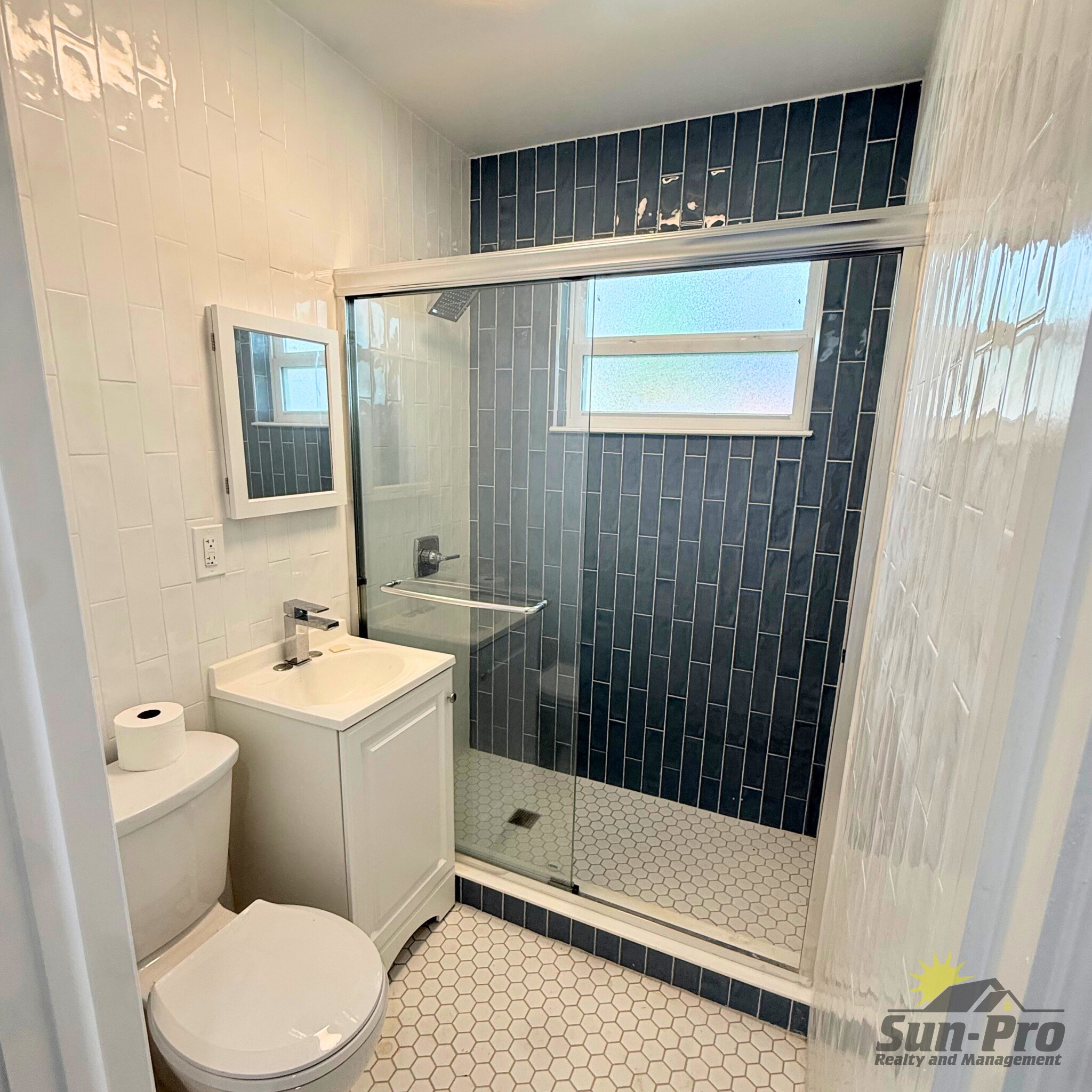 Building Photo - 750 Bethune St