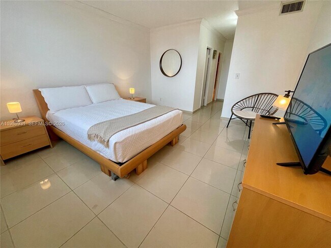 Building Photo - 19390 Collins Ave