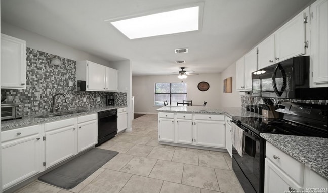 Building Photo - 16627 Crystal Glade