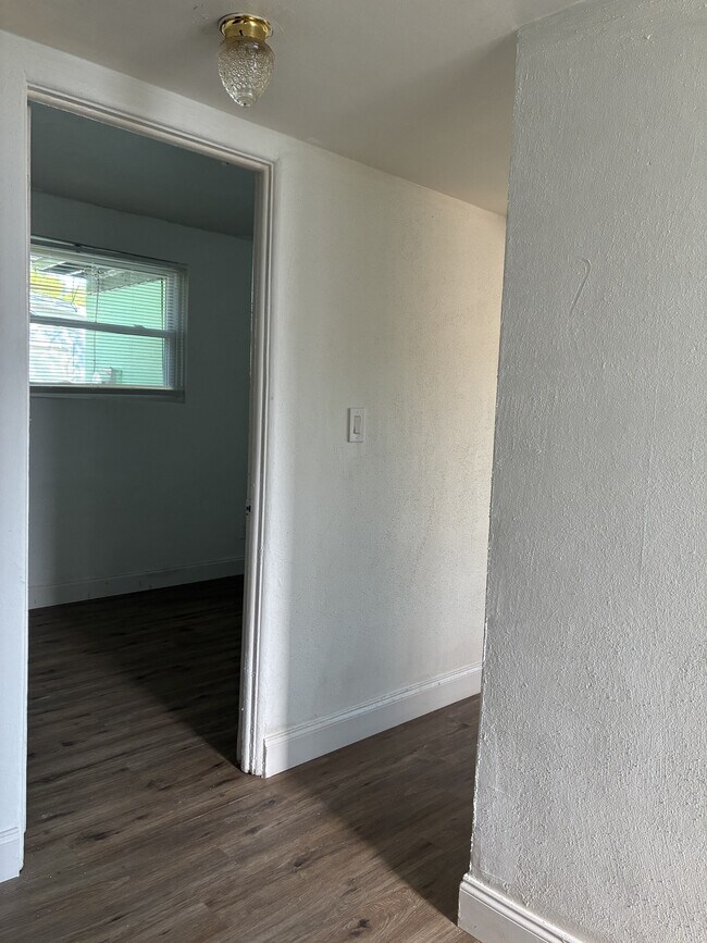 Building Photo - 2768 Hamilton Cir