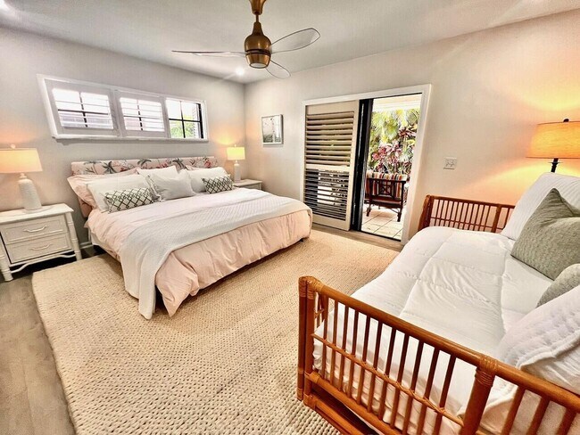 Building Photo - 1042 Del Harbour Dr