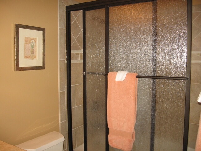 Building Photo - $1,800 - 2 Bedroom / 2 Bathroom Furnished Luxury Condo in Smoky Mountain Country Club