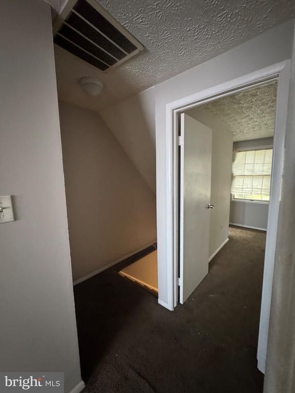 Building Photo - 1404 Elm Grove Cir