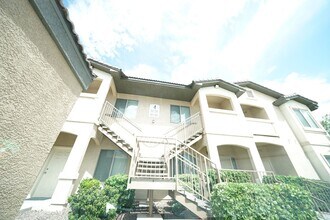 Building Photo - SHOWINGS AVAILABLE NOW