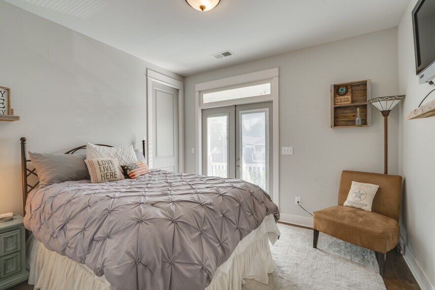 3rd Bedroom with large Walk in Closet and covered walk out balcony with Privacy Curtains - 1922 14th Ave N