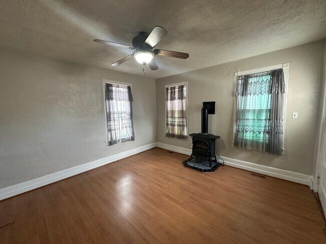 Living room - 202 E Buffalo St