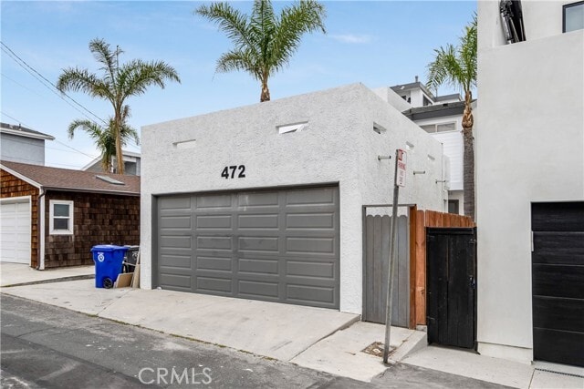 Building Photo - 472 36th St