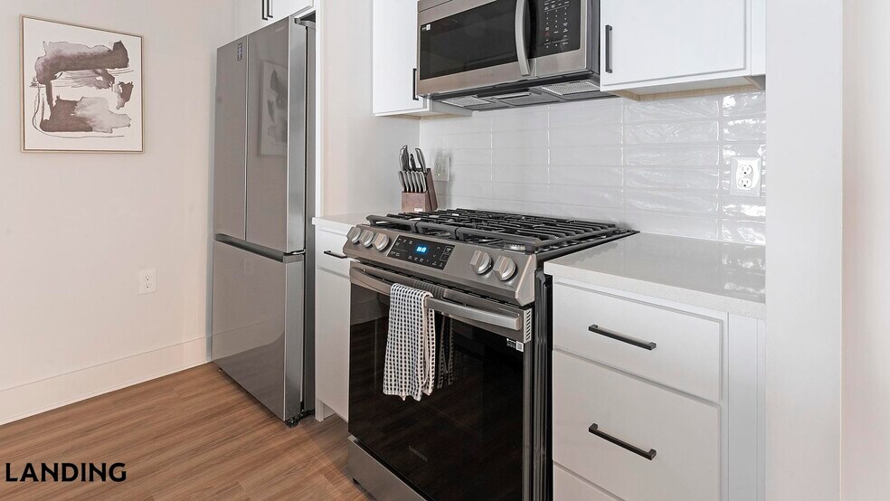 Building Photo - 1221 S Eads St