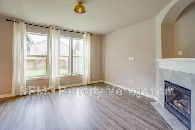 Building Photo - 7510 NE 124th Ave