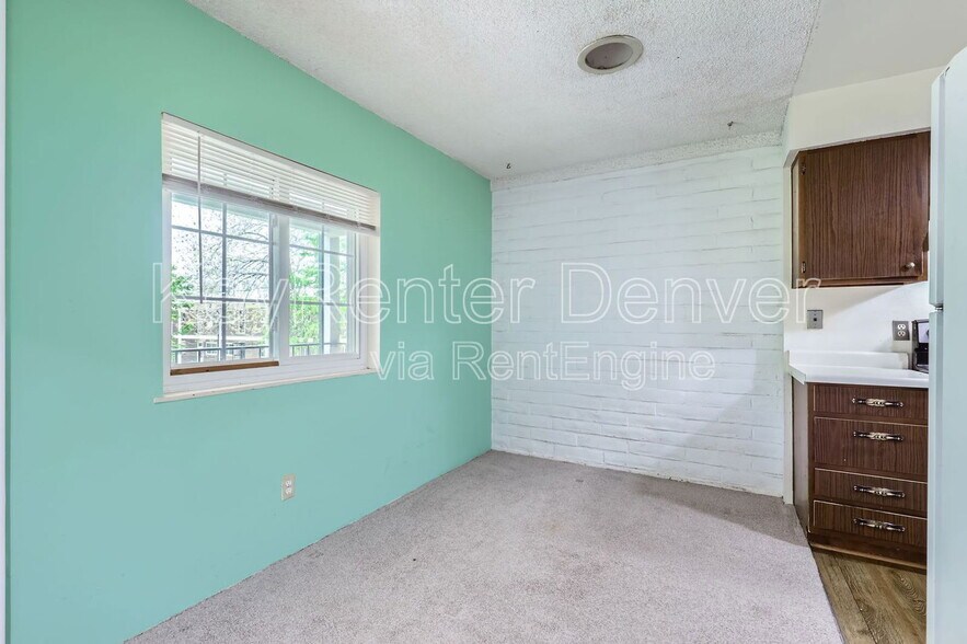 Building Photo - 6800 E Tennessee Ave